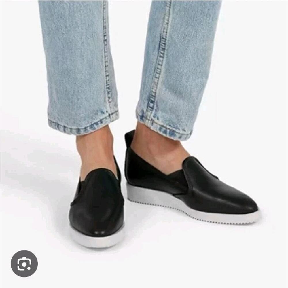 Everlane Black Leather White Pointed Street Minimalist Shoes Flats Size 8.5